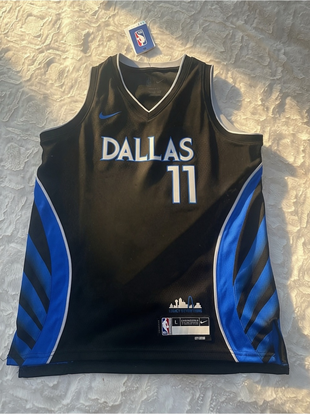 NBA Dallas Mavericks Kyrie Irving #11 City Edition Jersey Nike Dri-Fit Boys L
